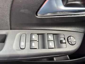 Fotografie 14 des Opel Corsa F GS Kamera Parkpilot Sitzheizung LED