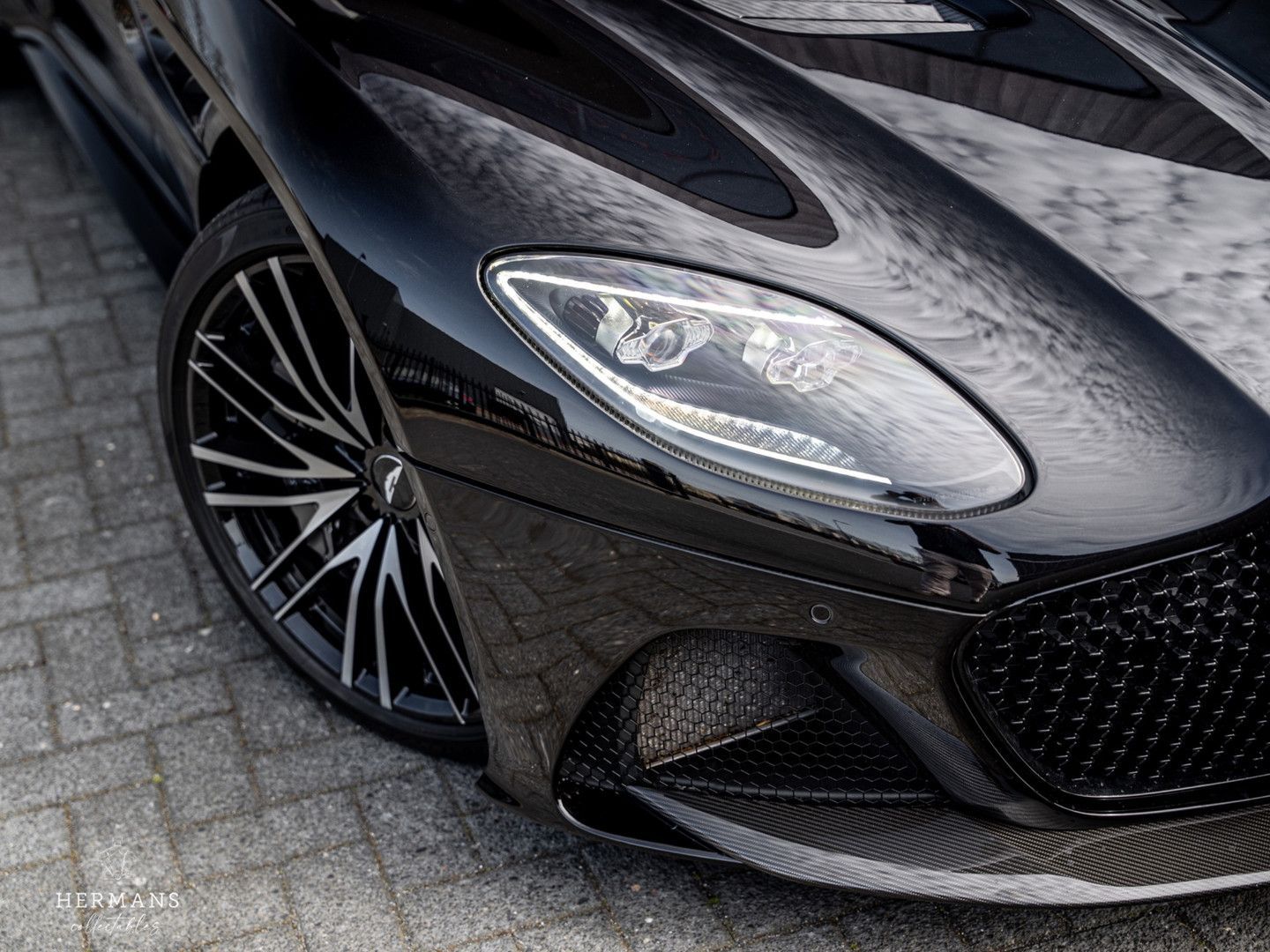 Aston Martin DBS Volante 5.2 V12 Superleggera / B&O 3D / Carb imagem 2