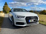 Audi A4 2.0 TDI S Line quattro - Audi A4: Weiß, Kombi, Line