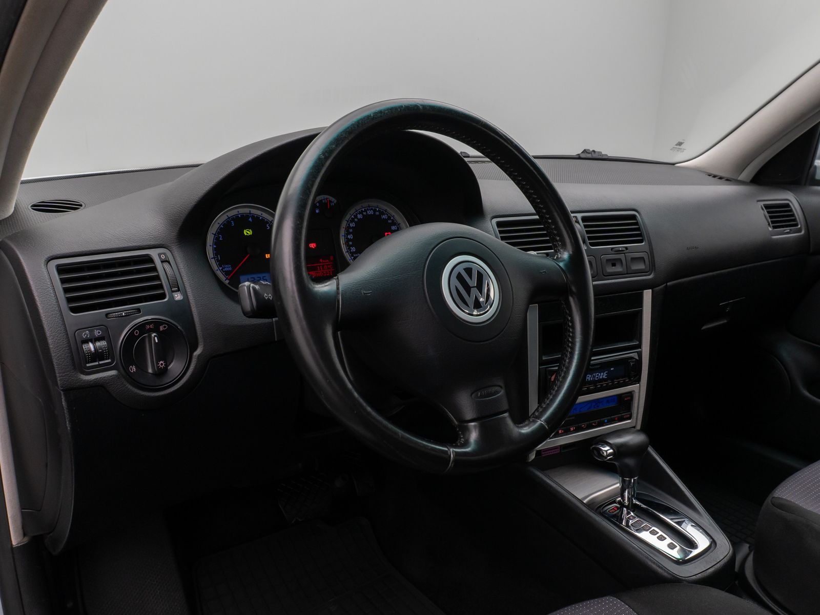 Fahrzeugabbildung Volkswagen Bora 1.6 Automat Special Lim. Klimaautomatik AHK