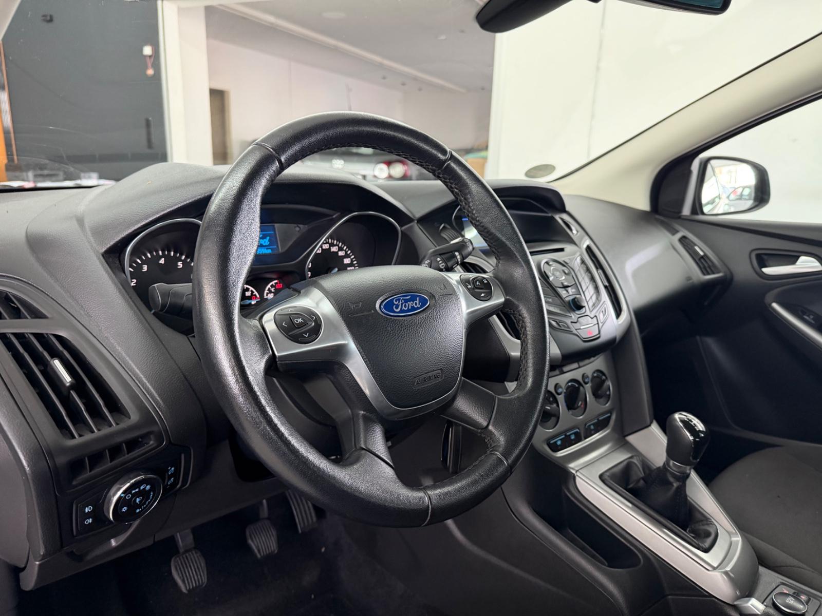 Ford Focus Lim. Sync Edition TÜV&AU neu&Garantie