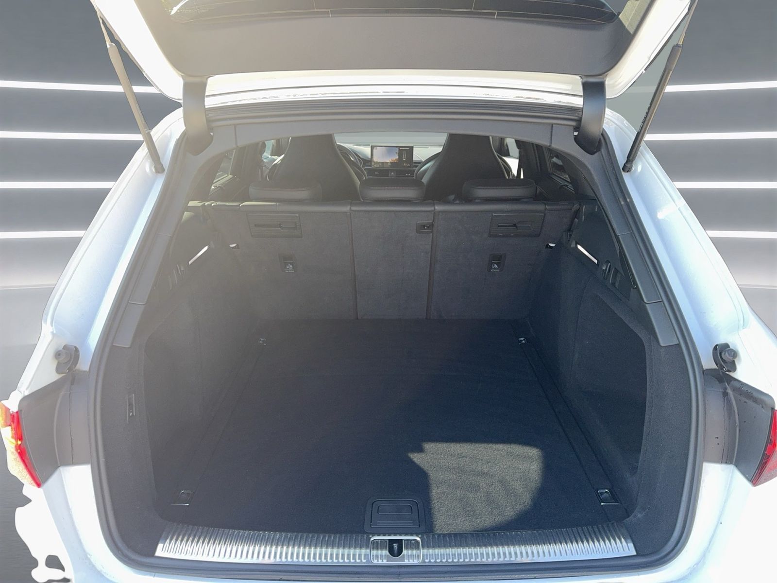 Audi RS4 - Bild 16
