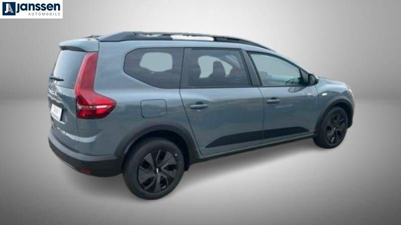 Fahrzeugabbildung Dacia Jogger Expression TCe 110 7-Sitzer