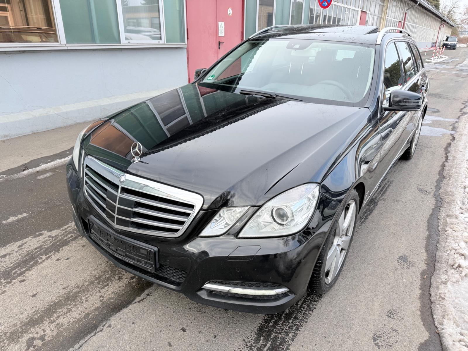 Mercedes-Benz E 220 E T-Modell E 220 CDI BlueEfficiency