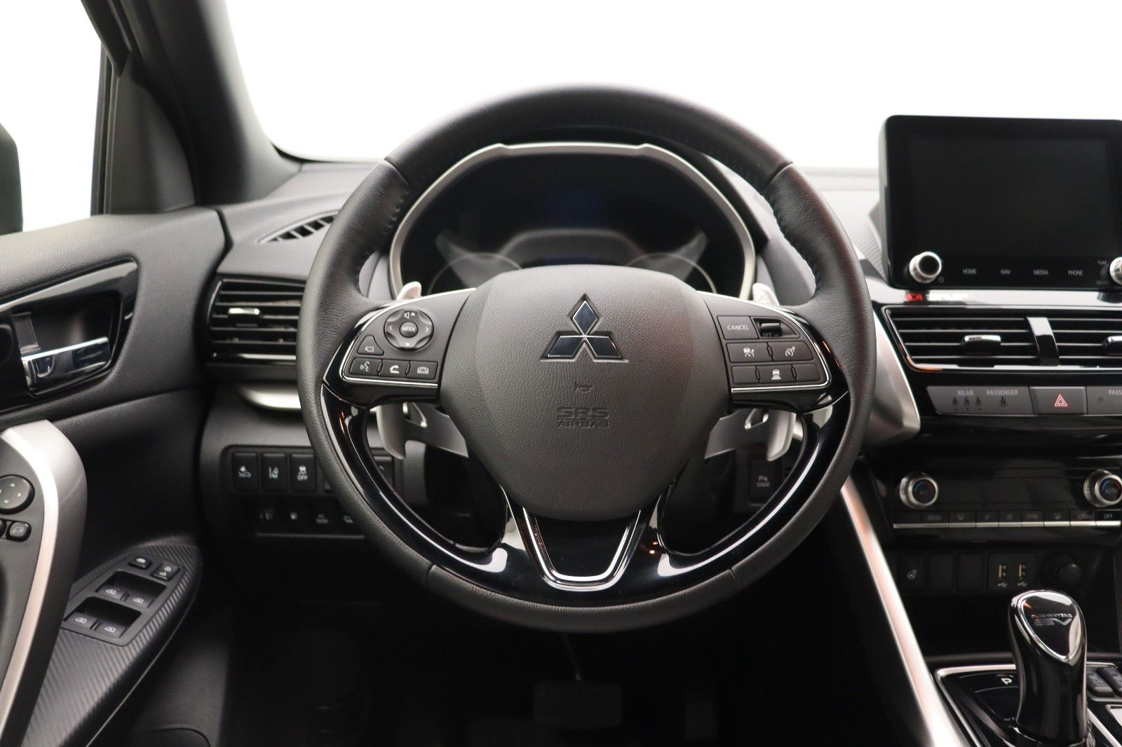 Fahrzeugabbildung Mitsubishi Eclipse Cross 2.4 PHEV Top 4WD PANO ACC LED