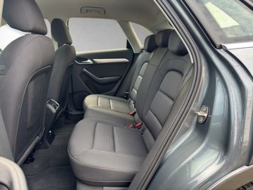 Audi Q3 2.0 TDI quattro s tronic design *LED*NAVI*SHZ