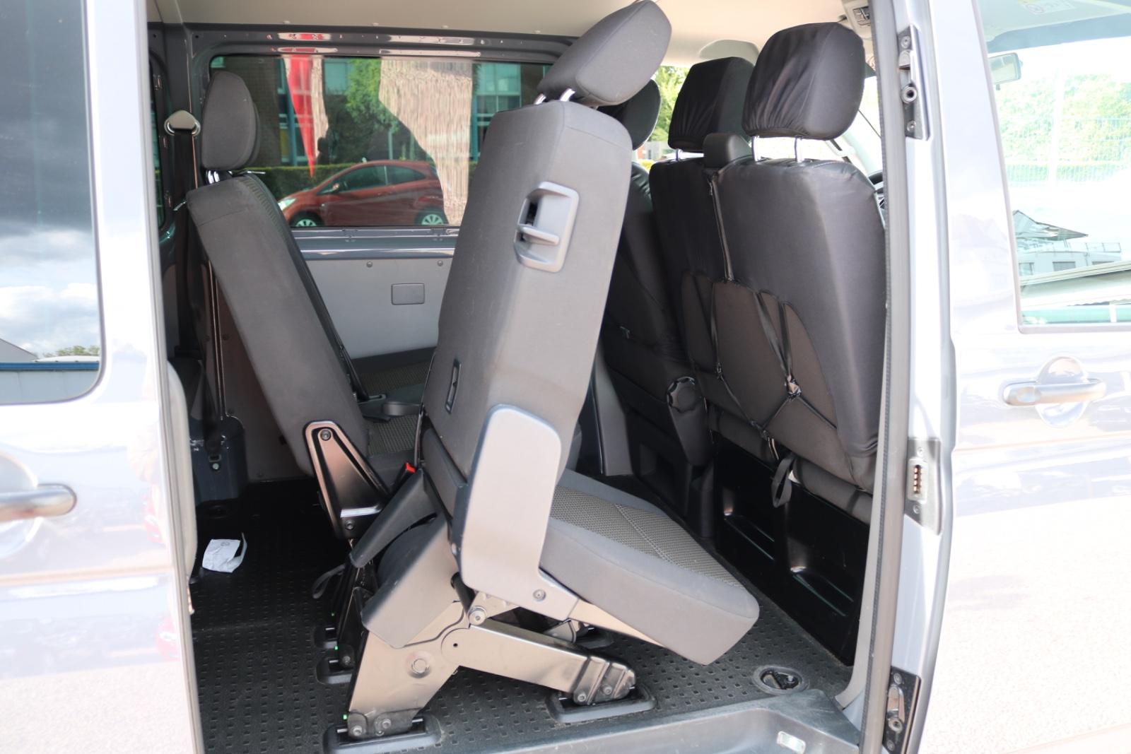 Volkswagen T6 Caravelle 2.0 TDI/9-SITZE/KAMERA/NAVI/AHK/PDC