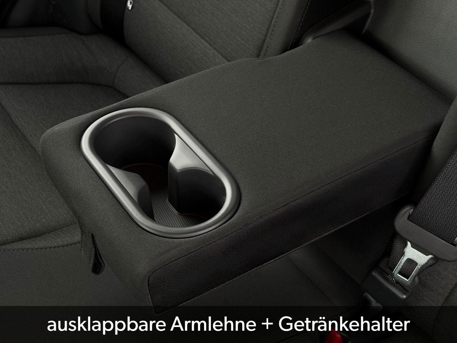 Fahrzeugabbildung Hyundai KONA E Select CarPlay Kamera SHZ LHZ DAB+