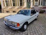 Mercedes-Benz CE 280 | w123 | Autom., Schiebed., Erstlack - weiße Mercedes-Benz CE-Klasse