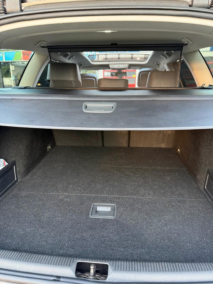 Volkswagen Passat 2011 — photo 12