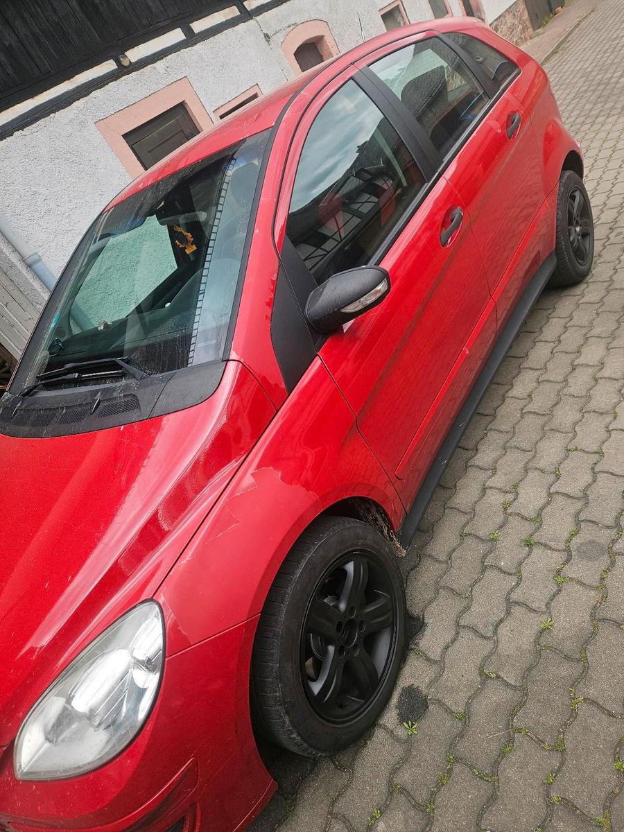 Mercedes-Benz B 170