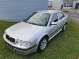 Skoda Octavia 1.6 Tour 1.Hand scheckheft - gebrauchte Skoda Octavia aus dem Jahr 2006