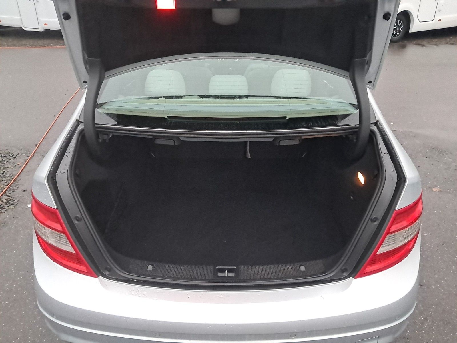 Fahrzeugabbildung Mercedes-Benz C 300 C Limousine C 300