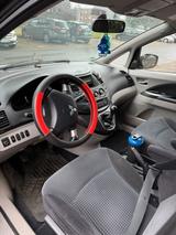 Mitsubishi 2.0 Diesel 2006 - Mitsubishi Grandis aus 2006