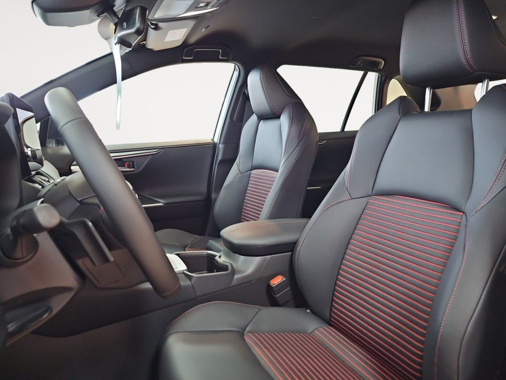 Fahrzeugabbildung Suzuki Across PLUG-IN HYBRID