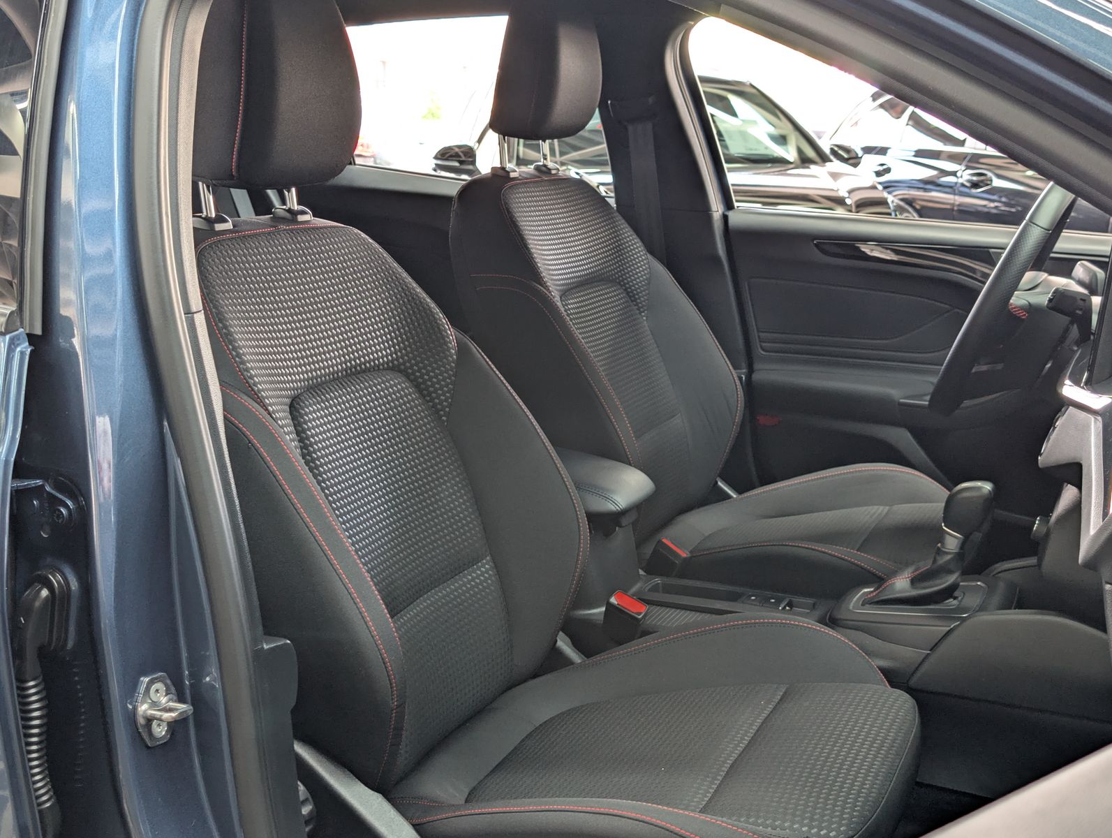 Fahrzeugabbildung Ford Focus 1.0 EB ST-Line ACC LED KAM WINTER Styling
