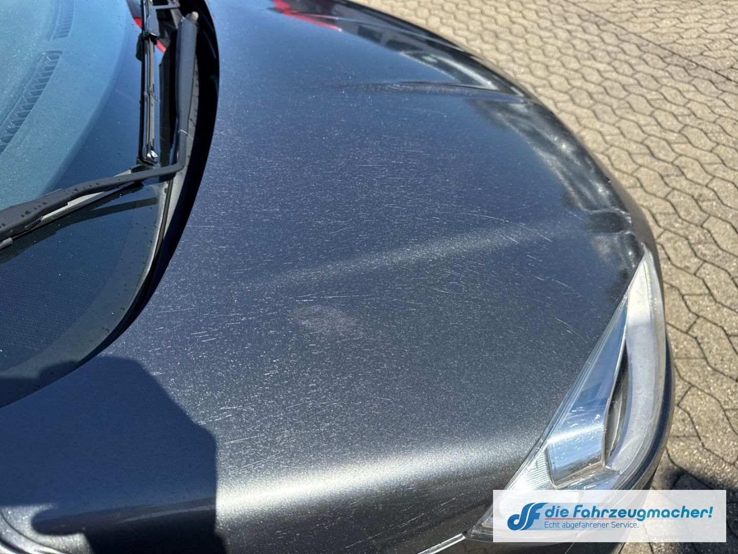 Fahrzeugabbildung Ford Tourneo Courier Titanium Mehrzonenklima *EXPORT