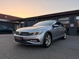 Volkswagen PASSAT VARIANT ELEGANCE 1HAND/MASSAGE/ALCANTARA - VW Passat Variant Gebrauchtwagen in Hannover