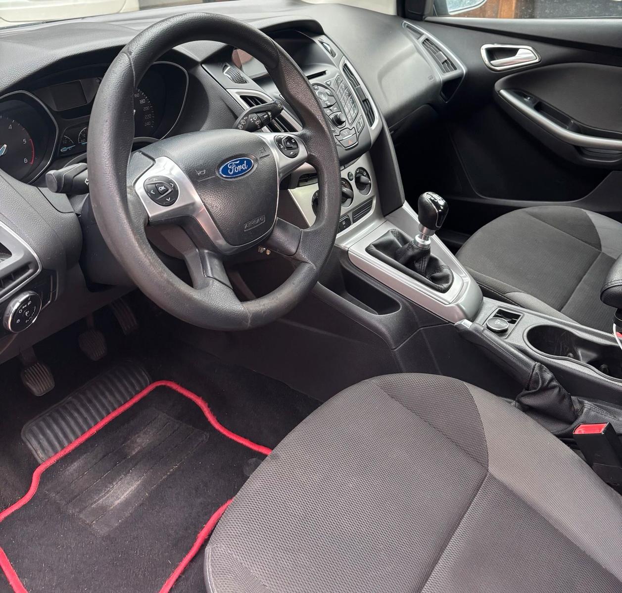 Ford Focus 2014 — photo 7