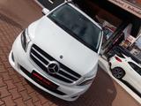 Mercedes-Benz V 250 CDI , Avantgarde Edition lang - weiße Mercedes-Benz V 250