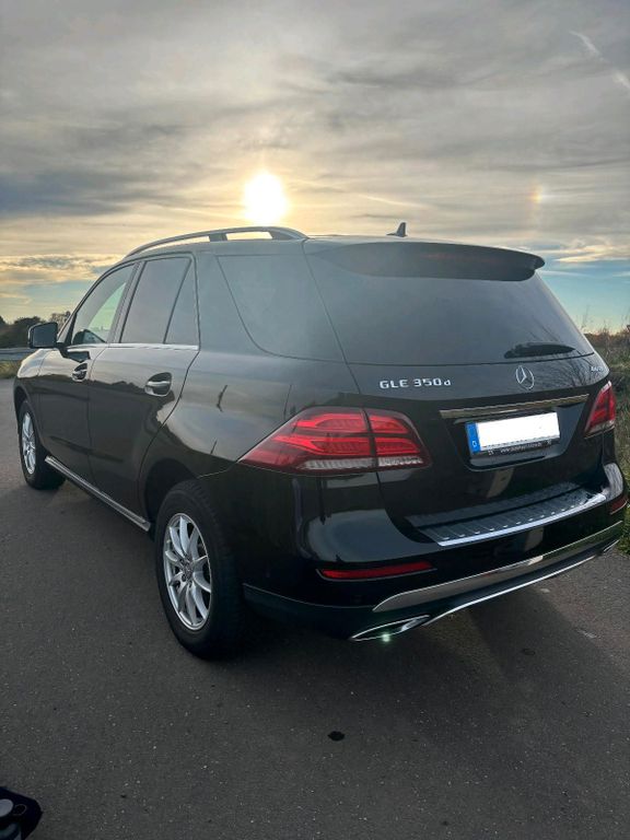 Image of Mercedes-Benz GLE 350