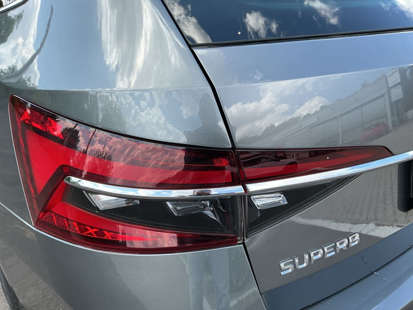 Skoda Superb - Bild 17