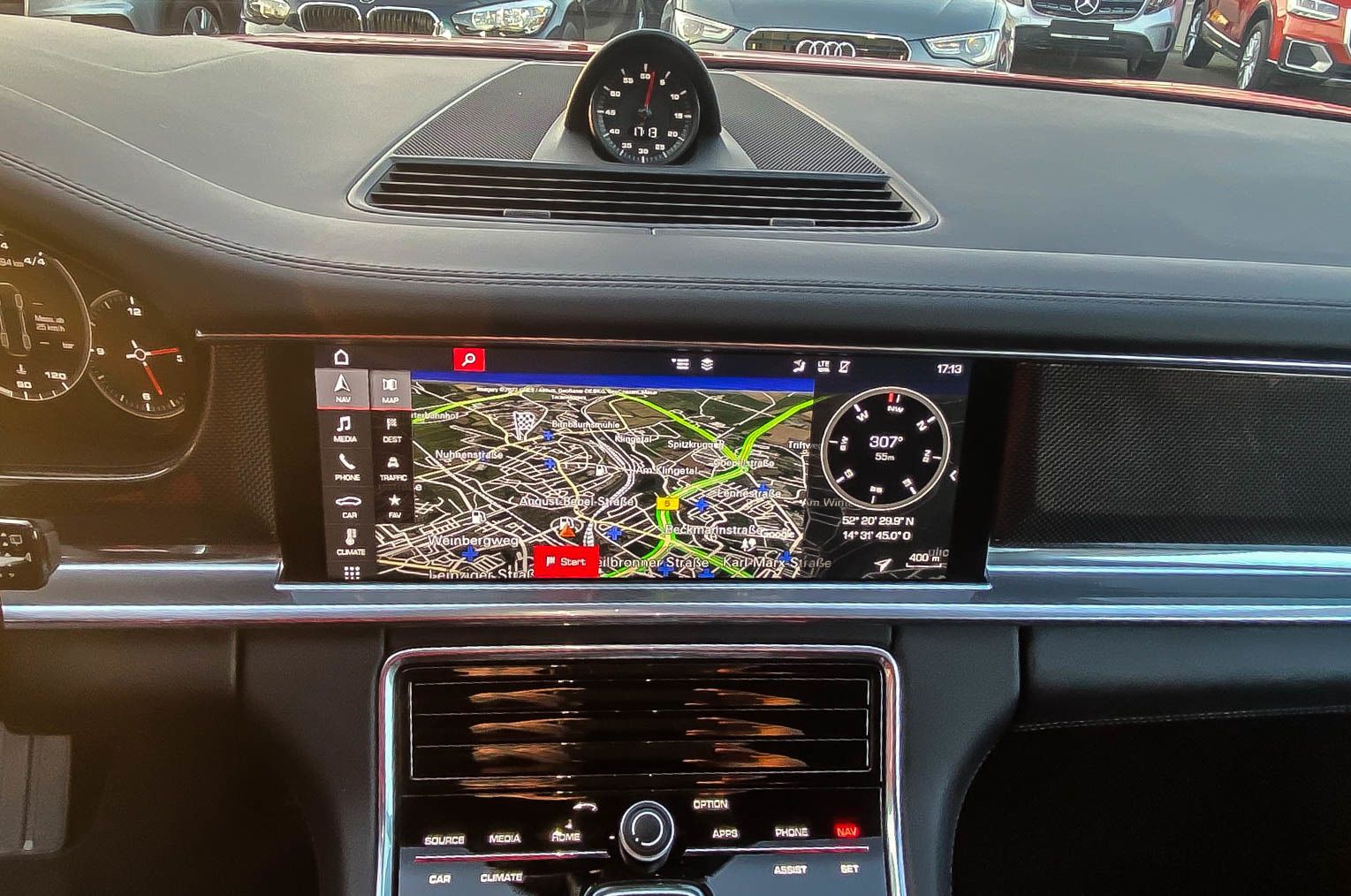 Fahrzeugabbildung Porsche Panamera SportTurismo GTS 4.0 NIGHT VISION ANHZV