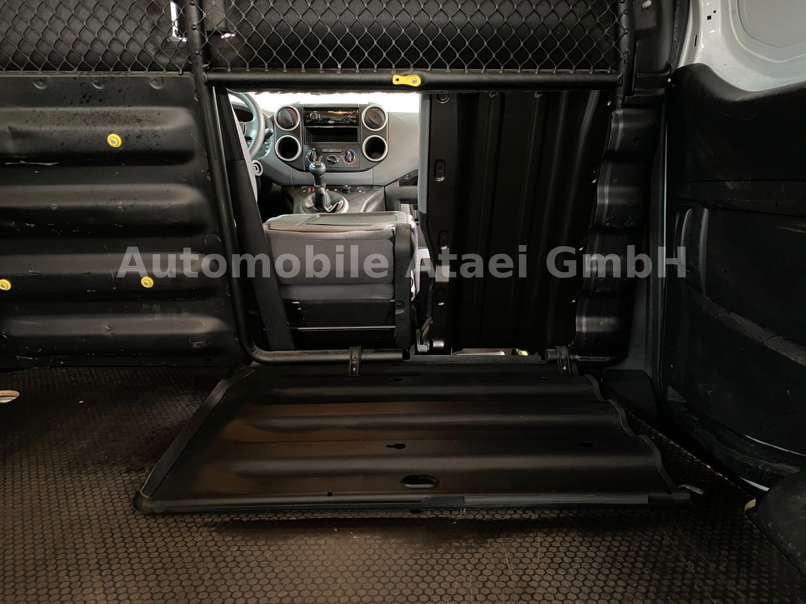 Fahrzeugabbildung Citroën Berlingo Kasten 1,6 HDi TEMPOMAT+KLIMA (8766)