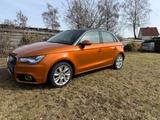 Audi A1 1.4 TFSI Attraction Sportback Attraction - Audi A1: Orange