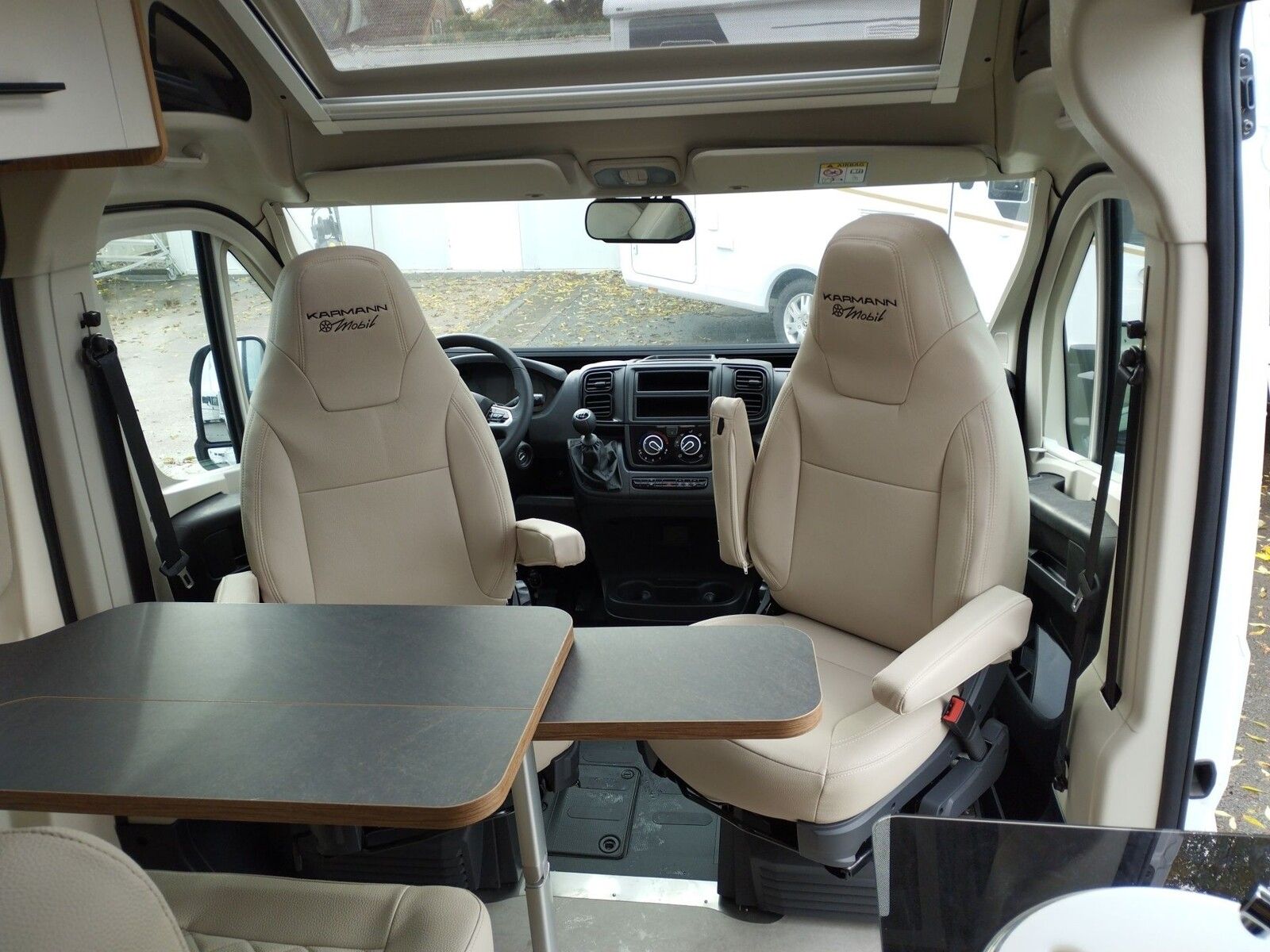 Fahrzeugabbildung Karmann Dexter DE 580 Captain-Chair-Sitze, Klima,