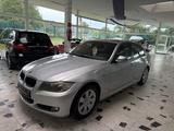 BMW 318i e90 Lim. Facelift - BMW: E90