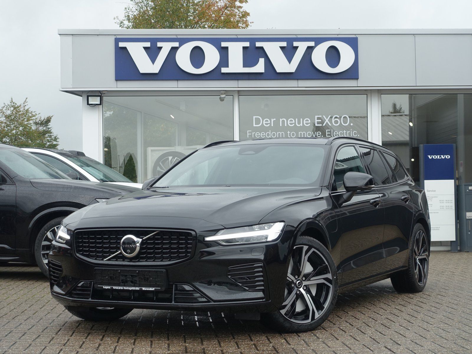 Volvo V60 T6 AWD Ultra B&W/Pano - Leasing ab € 399,-
