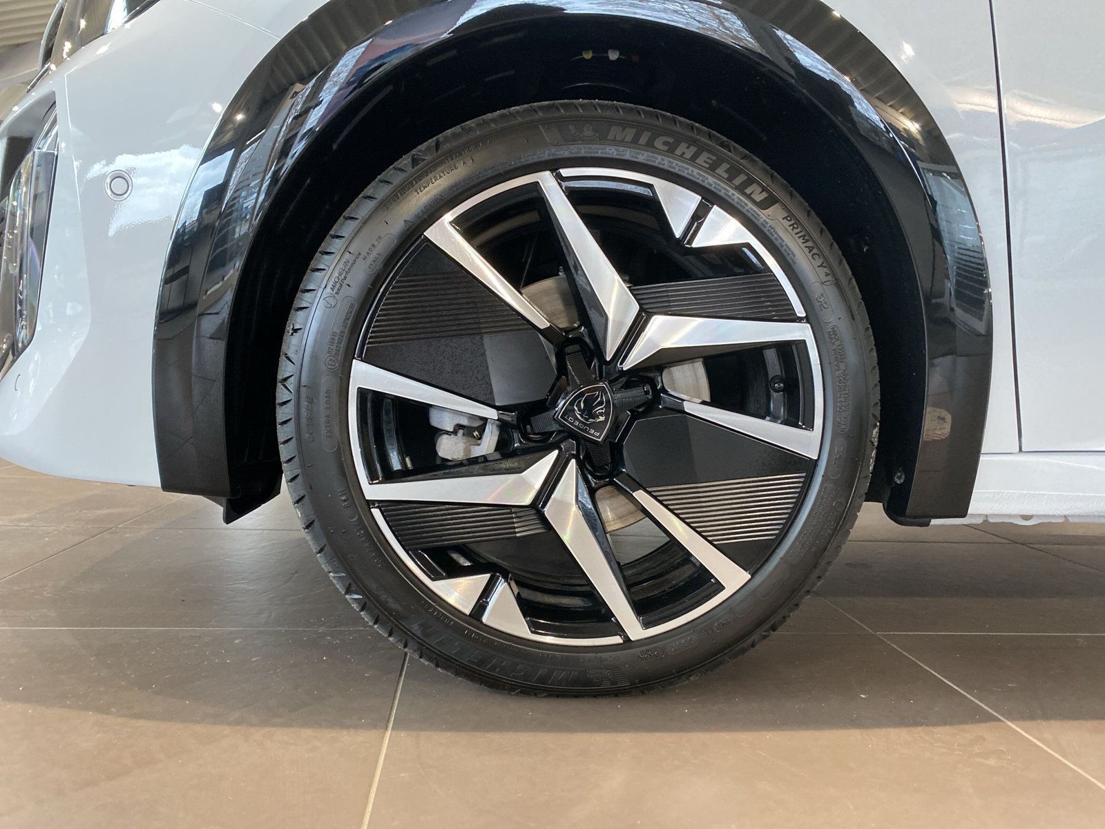 Peugeot 208 - Bild 3