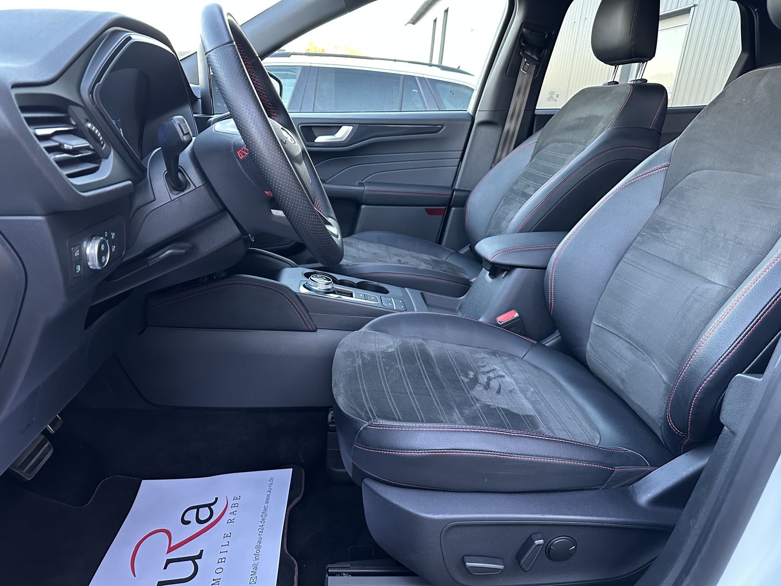 Fahrzeugabbildung Ford Kuga Plug-In Hybrid ST-Line X NAV+LED+KAMERA+PP