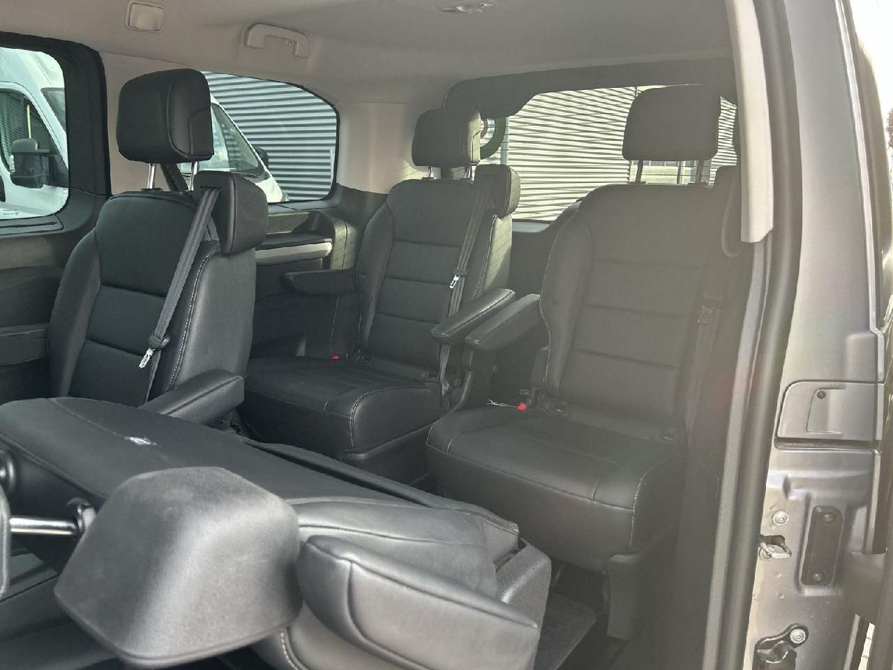 Fahrzeugabbildung Opel Zafira Life Electric Tourer M 75kw