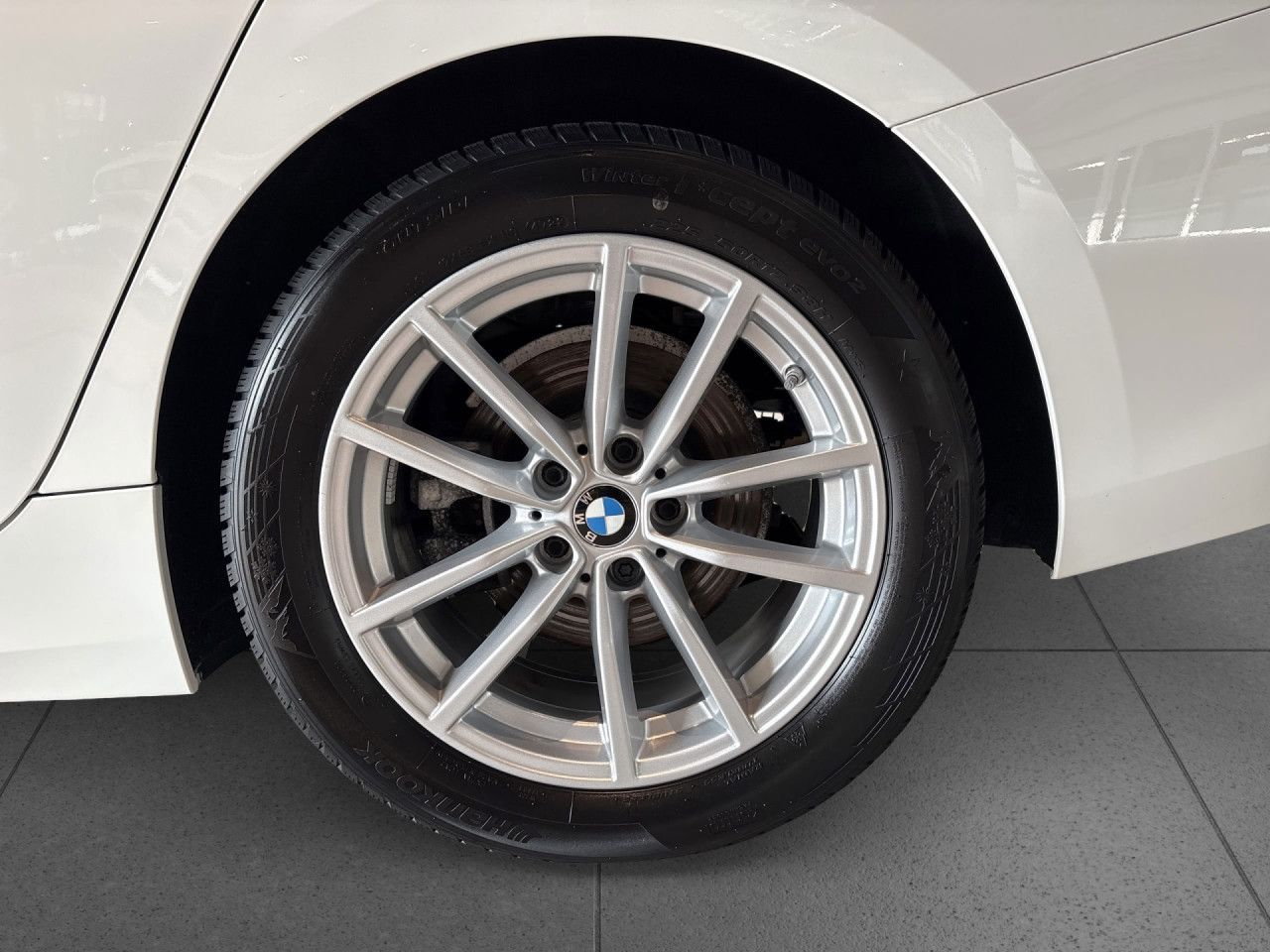 BMW 318d Touring AHK,HUD,AdLED,Stop&Go,DA,SpoSi,KAM foto 17