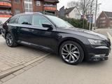 Skoda Superb Combi L&K 4x4 * LAURIN & KLEMENT * - Skoda Superb Kombi Laurin klement mit Diesel-Antrieb
