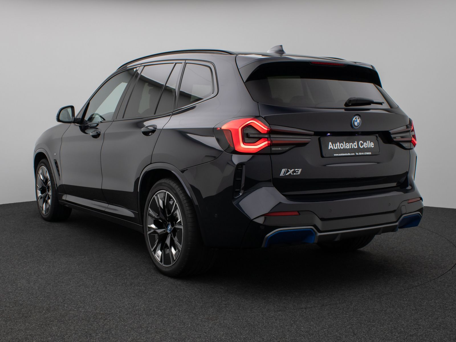 Fahrzeugabbildung BMW iX3 Impressive M Sport Panorama 360°HUD DAB H/K