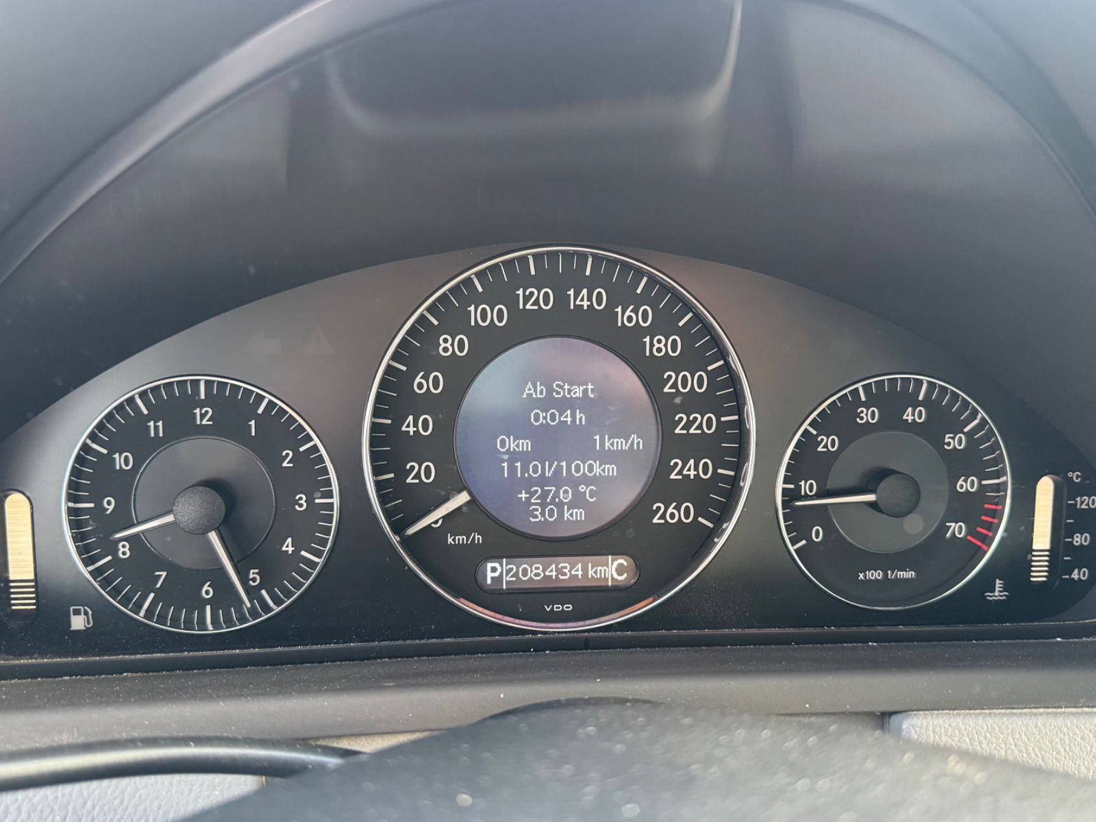 Fahrzeugabbildung Mercedes-Benz CLK 200 Kompressor Coupe/Elegance/S-Dach/SHZ/