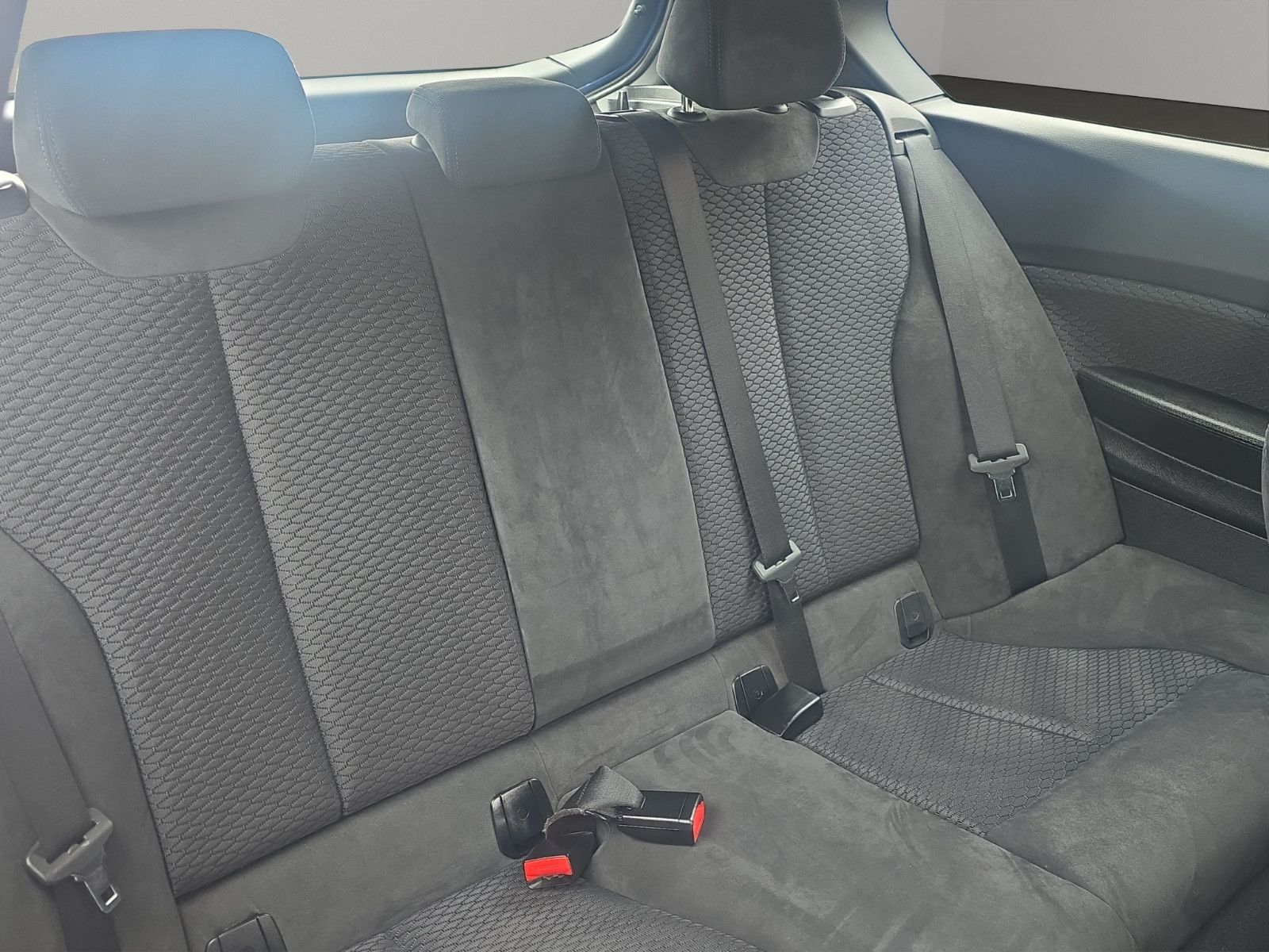 Fahrzeugabbildung BMW 118d M Sport Navi Leder Tempomat PDC