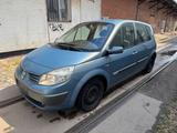 Renault Megane Scenic 2.0 Automatik - Renault Megane mit Benzin-Antrieb: Kombi, 2.0