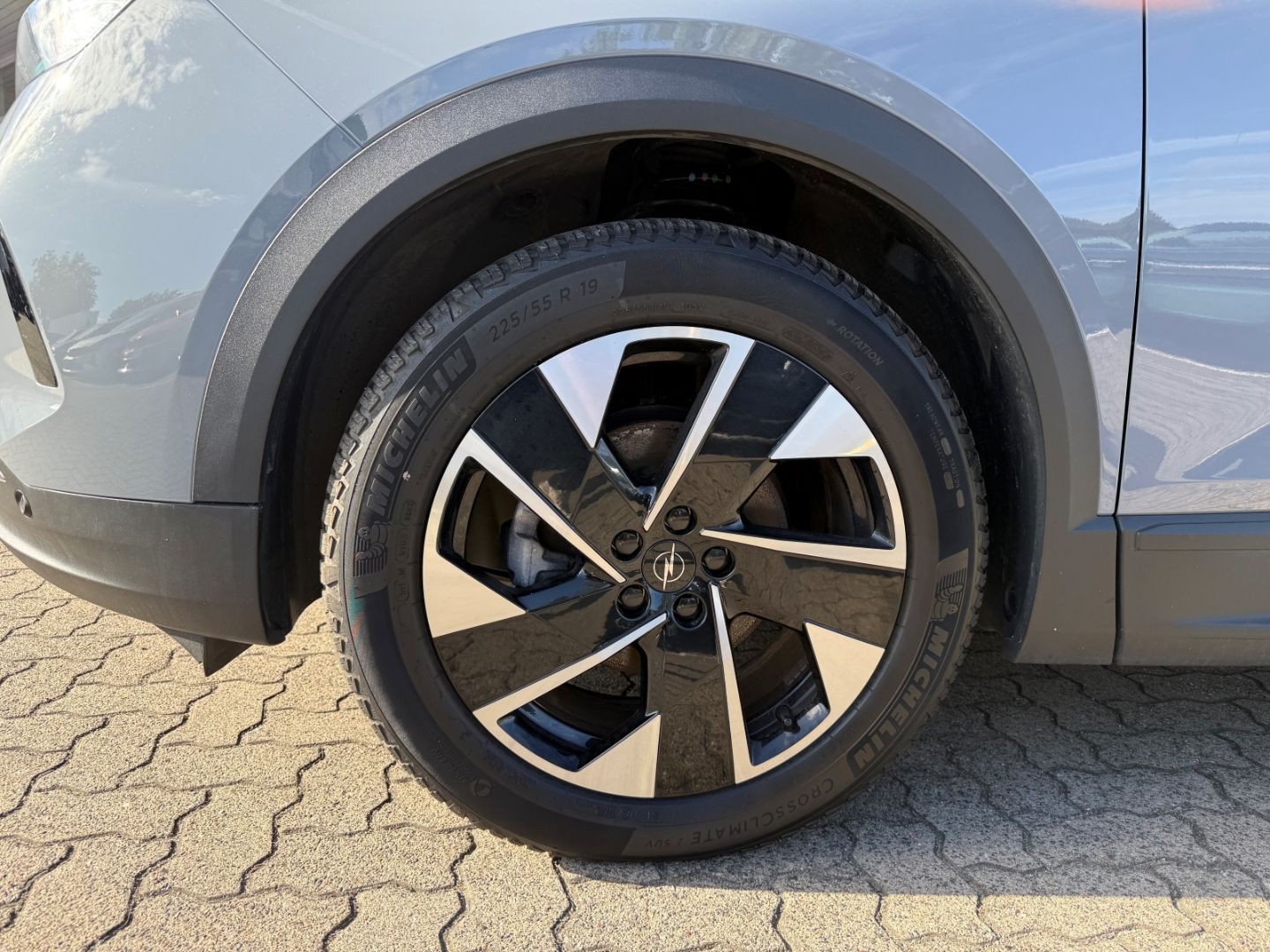 Fahrzeugabbildung Opel Grandland 1.2 Edition SHZ+LHZ+Kamera+Allwetter