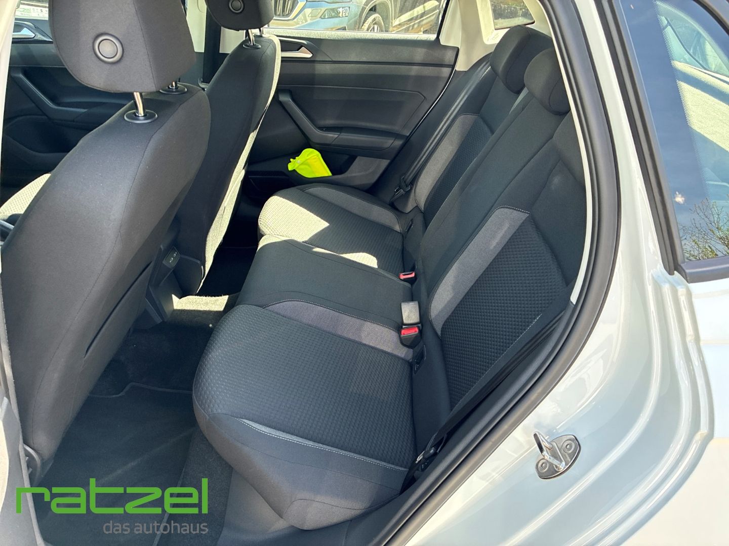Fahrzeugabbildung Volkswagen Polo VI Life 1.0 Digitales Cockpit LED Apple Car
