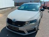 Skoda Octavia RS Combi*4x4*KLIMA*AHK*NAVI*1.HAND - Skoda Octavia Limousine RS mit Diesel-Antrieb