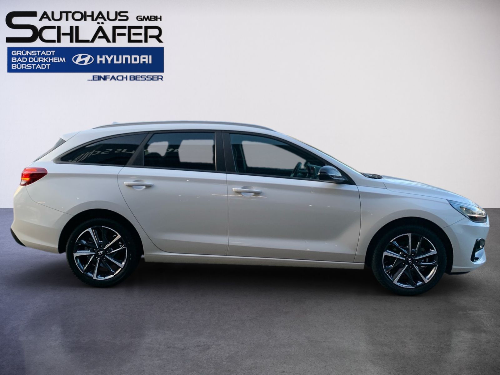 Fahrzeugabbildung Hyundai i30 Kombi 1.0 T-GDI Connect & Go Navi LED