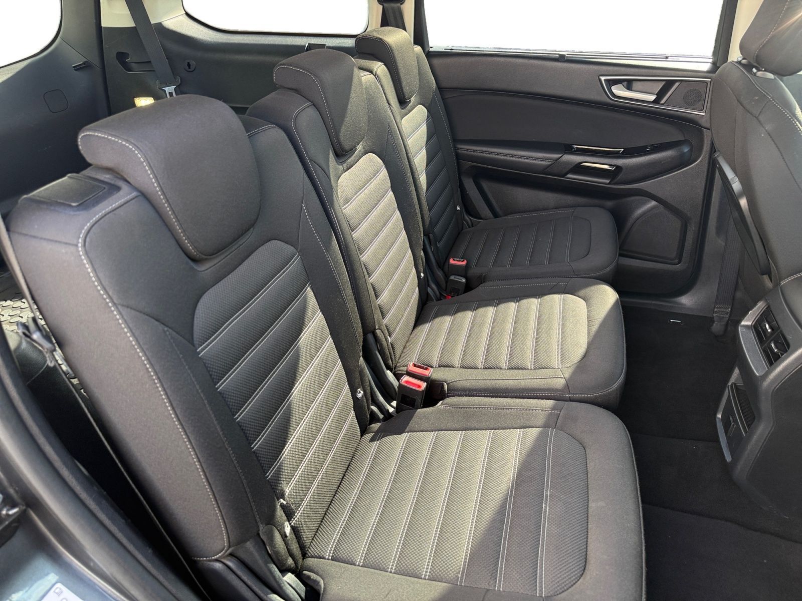 Fahrzeugabbildung Ford Galaxy 2.0 EcoBlue Titanium DAB 3-ZONEN TEMPO
