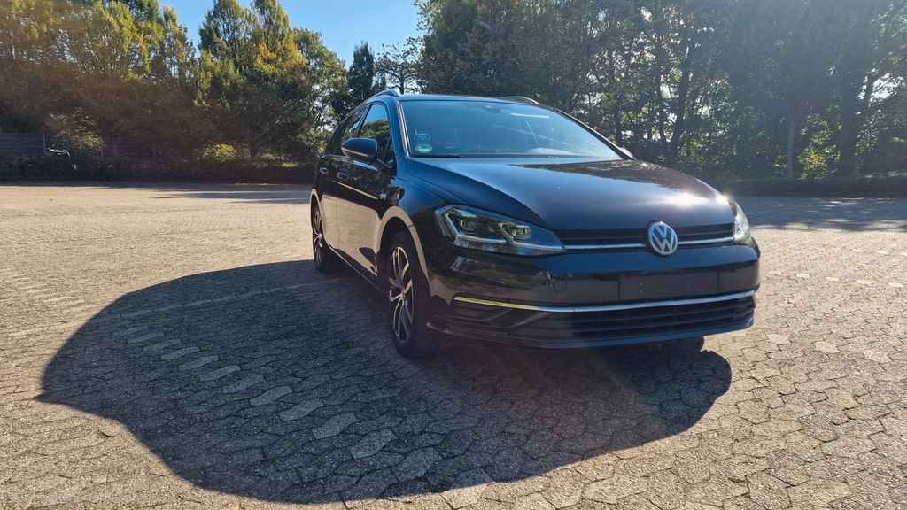 Image of Volkswagen Golf