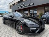 Porsche Panamera Turbo - Porsche Panamera: Schwarz