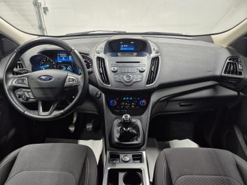 Ford Kuga - 12