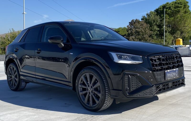 Audi Q2 S Line esterno 2.0 TDI 116CV S-Tronic 30 imagem 3